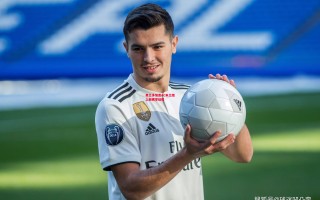 德信app-奥兰多加盟AC米兰踏上新赛季征程