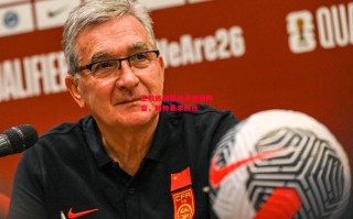 德信体育-主教练调整战术稳固阵容，期待赛季拐点