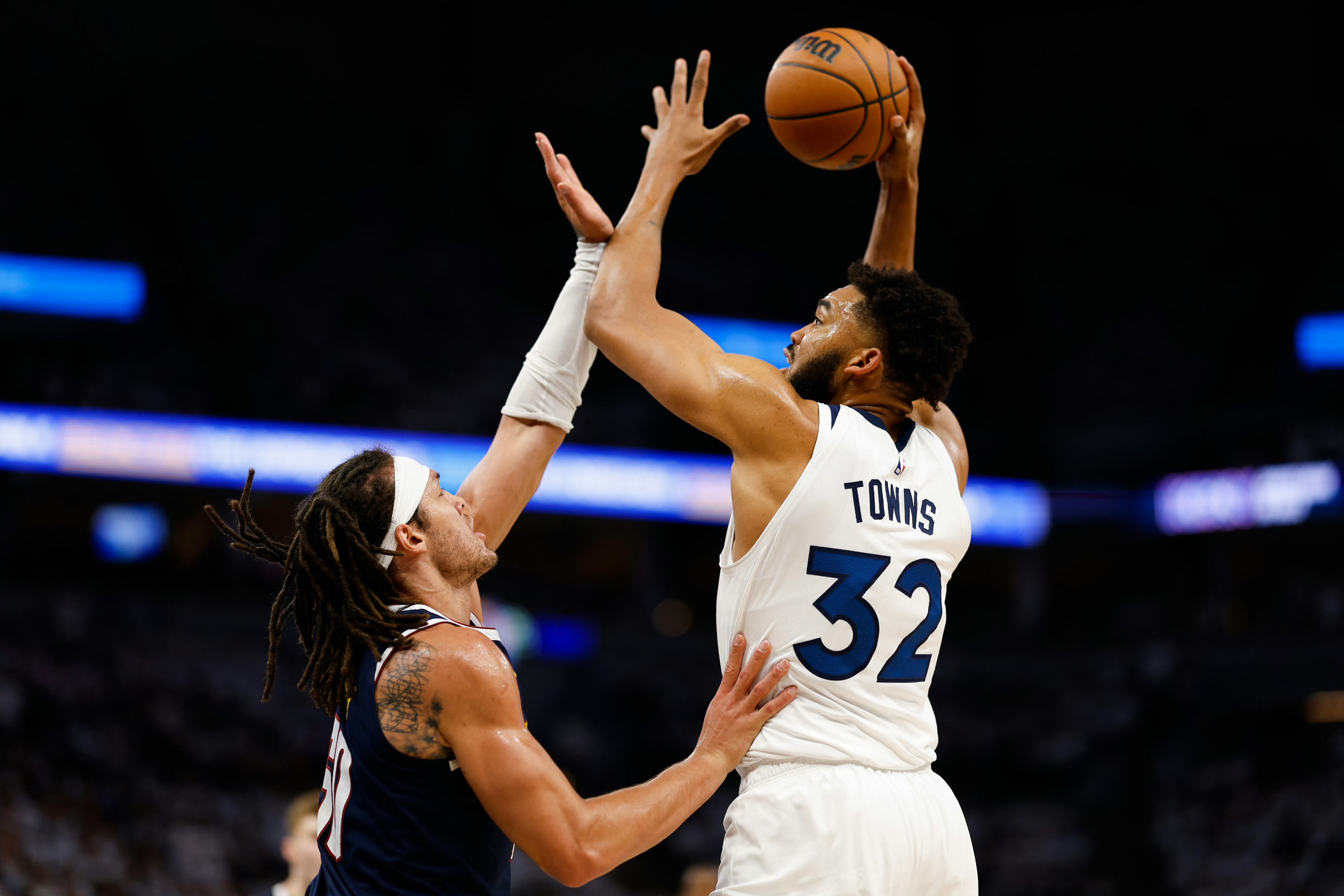 NBA新球季开幕，球队备战展现斗志-第1张图片-德信体育