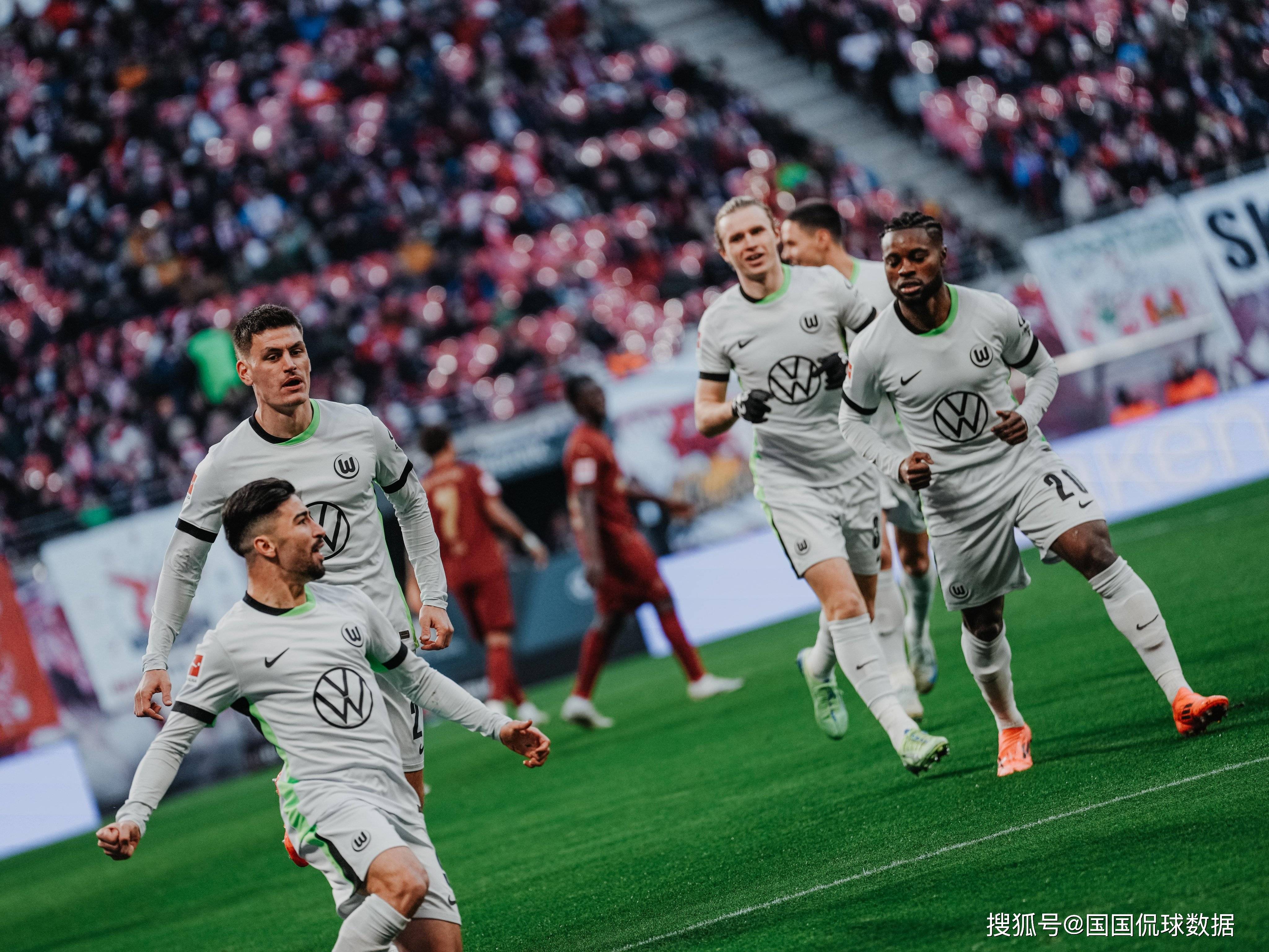 沃尔夫斯堡主场惨败,球队需尽快调整状态-第2张图片-德信体育 沃尔夫斯堡主场惨败,球队需尽快调整状态-第2张图片-德信体育