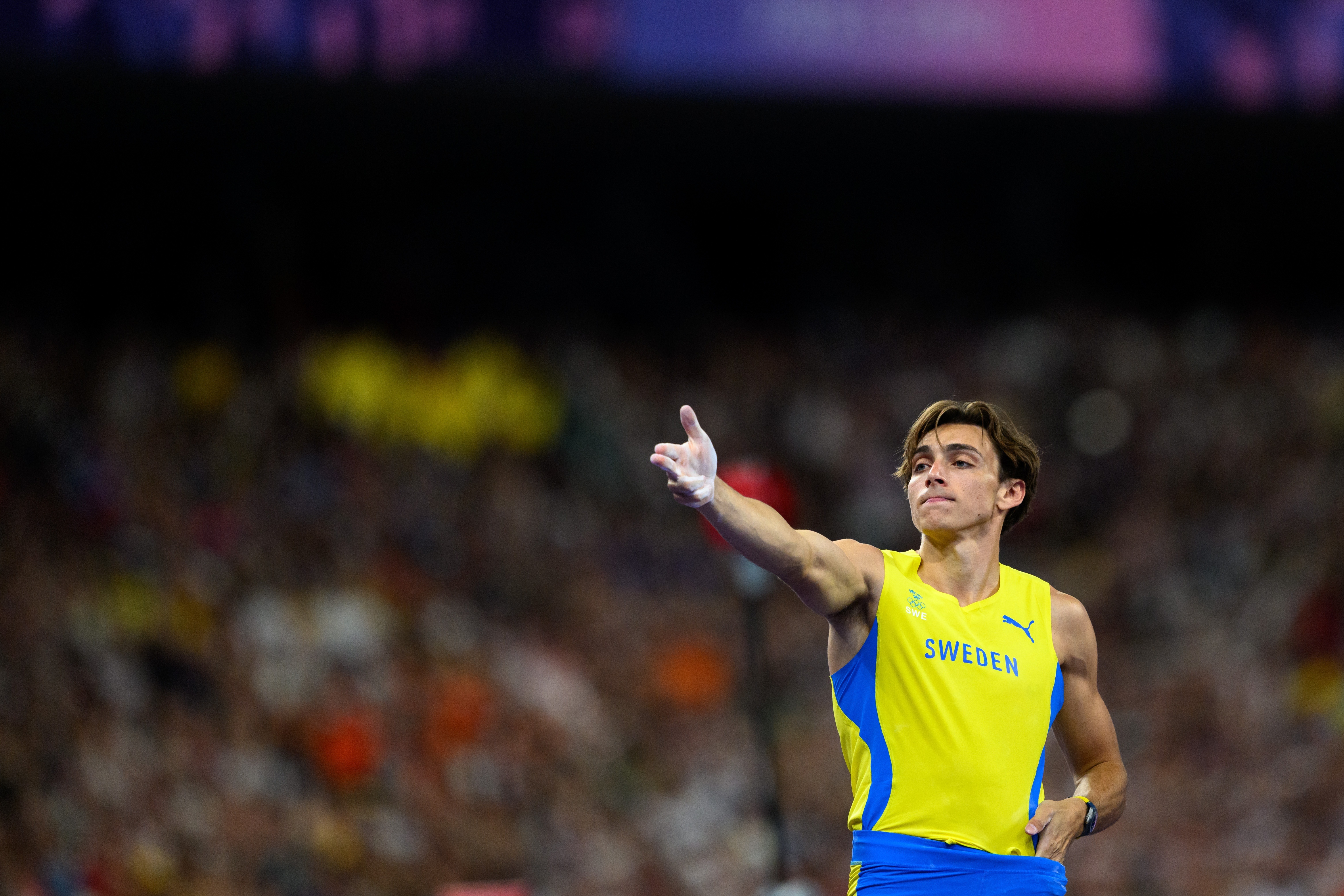 体操男子高低杆:美国选手勇夺冠军-第2张图片-德信体育 体操男子高低杆:美国选手勇夺冠军-第2张图片-德信体育