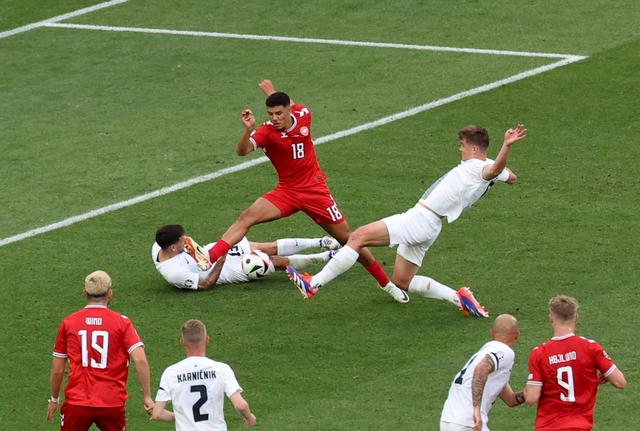 丹麦队与捷克队在欧锦赛场上擦出火花-第2张图片-德信体育 丹麦队与捷克队在欧锦赛场上擦出火花-第2张图片-德信体育