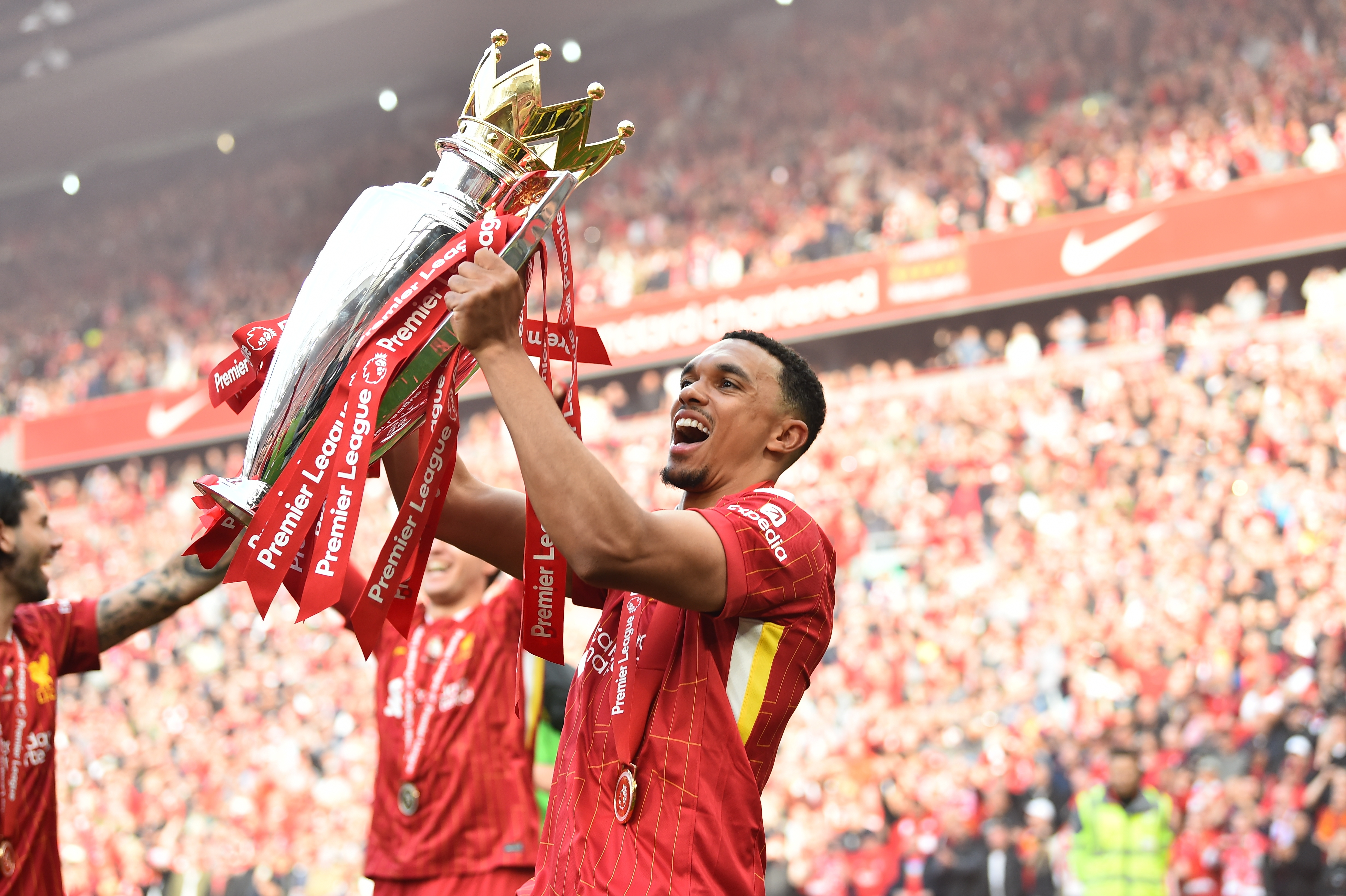 利物浦球员神勇，助球队取胜-第2张图片-德信体育